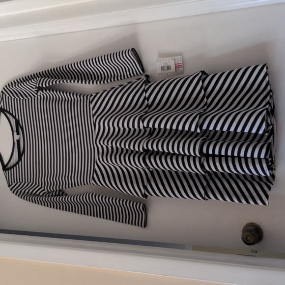 Lularoe Georgia tiered skirt dress - Picture 3 of 5